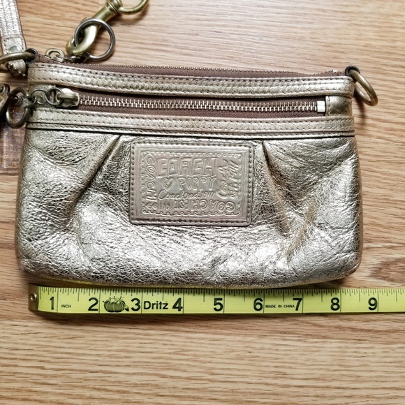 Coach Wristlet - Discontinued Poppy Collection - Picture 8 of 8